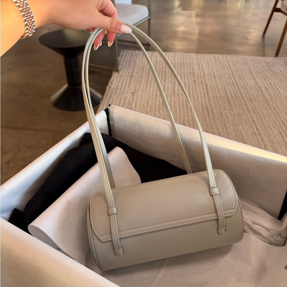 Chanel Preppy Coco Bowling Bag Light Grey Shiny Caviar Brushed Gold Hardware - Picture 3 of 11